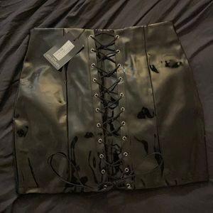 Black Vinyl Lace Up Mini Skirt-16 (UK size)